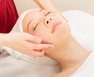 リラクゼ マッサージやストレッチに関心のある女性に人気の駅チカ 駅ナカの癒し空間